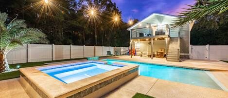 حمّام سباحة خارجي