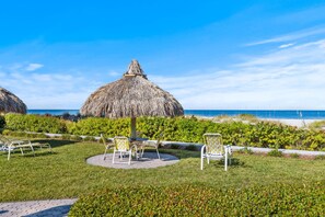 Property grounds - Spectacular Clearwater Beach Condo! (Clearwater)