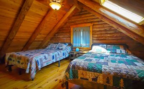 3 bedrooms, desk, free WiFi, bed sheets