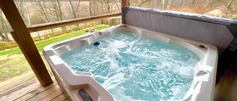 Tina de hidromasaje al aire libre