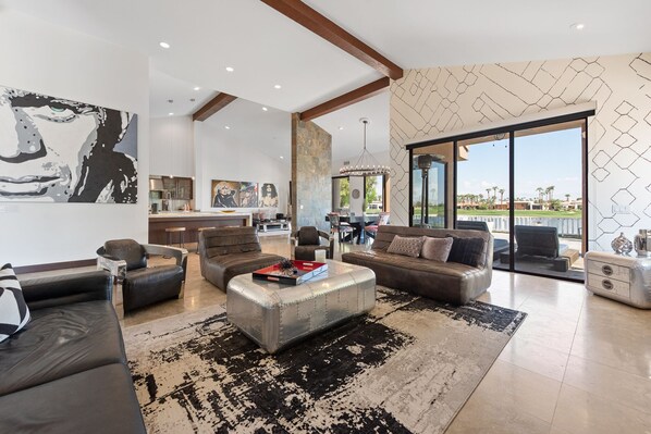 Interior - The Troubadour at PGA West (La Quinta)