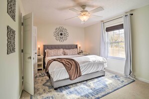 3 Schlafzimmer, Schreibtisch, Bügeleisen/Bügelbrett, Reisekinderbett