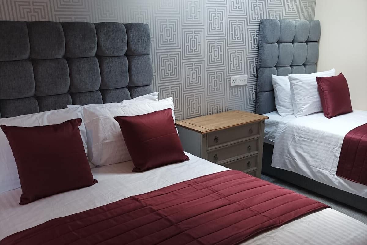 2 habitaciones, sistema de insonorización y wifi