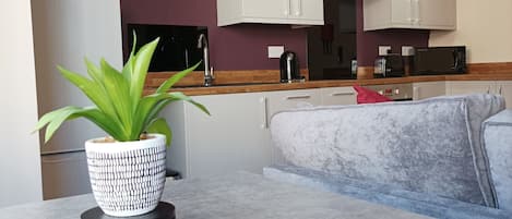 2 bedrooms, soundproofing, WiFi