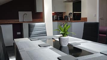 Apartment, 2 Bedrooms (Third Floor)