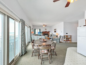 House, Multiple Beds (Sandcastle) | Dining