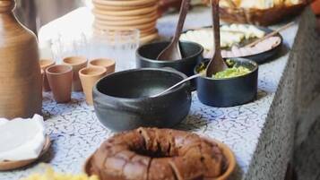 Free daily buffet breakfast