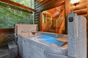 Indoor spa tub