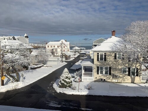 Cozy Cottage by the Sea - Y672