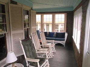 House, 2 Double Beds (Cozy Cottage by the Sea) | Interior