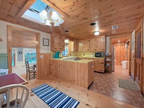 House, Multiple Beds (Dewey Cottage) | Private kitchen | Oven, toaster - Dewey Cottage (York Beach)
