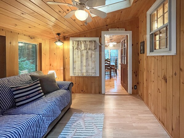 House, Multiple Beds (Dewey Cottage) | Living room | 36-inch TV with cable channels - Dewey Cottage (York Beach)