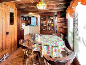 Cottage, 2 phòng ngủ | Khu ăn uống