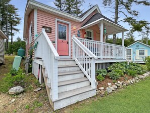 House, 2 Queen Beds (Lighthouse - Q991) | Exterior - Lighthouse - Q991 (Cape Neddick)