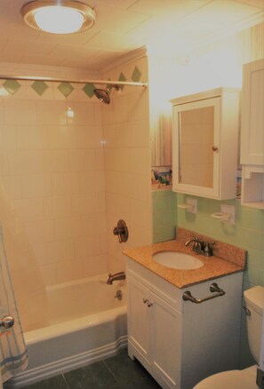 Rumah, 2 kamar tidur | Kamar mandi | Handuk