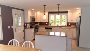 House, 4 Bedrooms | Private kitchen - Footbridge Hideaway - Q967 by Getaway (Ogunquit)