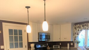 House, 4 Bedrooms | Private kitchen - Footbridge Hideaway - Q967 by Getaway (Ogunquit)