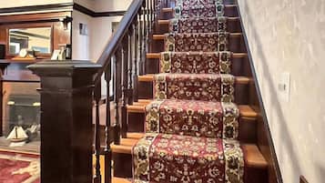 House, 2 Queen Beds (Kurtz Cottage) | Interior