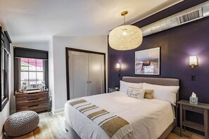 Unclassified image, 3 of 33, button - King Bed | Free Parking | BBQ | Fire pit | Arcade (Pittsburgh)