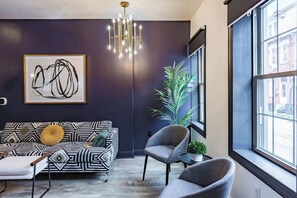 Unclassified image, 5 of 33, button - King Bed | Free Parking | BBQ | Fire pit | Arcade (Pittsburgh)