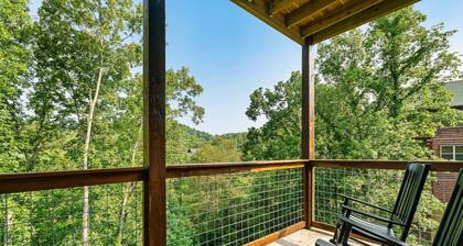 Eagle Splash Vista| Pool Projector, Pet Friendly, Game Room