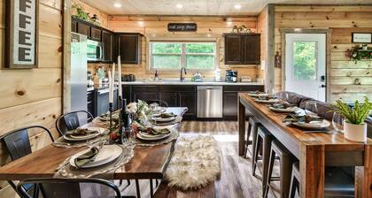 Eagle Splash Vista| Pool Projector, Pet Friendly, Game Room