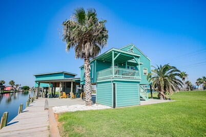 Perfect little Getaway for the fishers and beach goers!