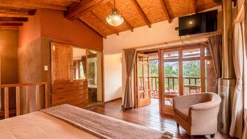 6 多间卧室、办公桌、免费 WiFi、床单