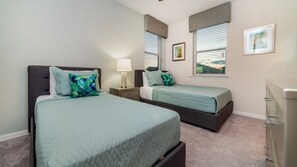 4 bedrooms, desk, iron/ironing board, free WiFi