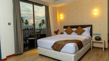 Cubrecamas, colchones con efecto memoria y minibar