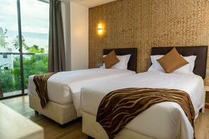 Deluxe Twin Room | Gebar bulu kapas, busa memori, bar mini, peti besi dalam bilik 