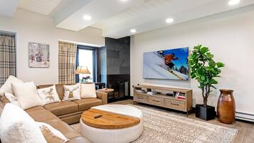 Condo, varias camas (Lodge at 100 W Beaver Creek 605, 4BD ) | Sala de estar