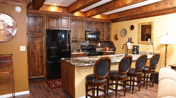 Apartment, Mehrere Betten (Lodge at 100 W Beaver Creek 606, 3BD ) | Eigene Küche