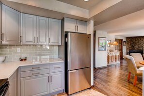 Condo, Multiple Beds (Lodge at 100 W Beaver Creek 607, 3BD ) | Private kitchen - Lodge at 100 W Beaver Creek 607, 3BD Condo in Heart of Avon (Avon)