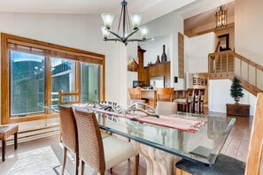 公寓式客房, 多张床 (Lodge at 100 W Beaver Creek 808, 3BD ) | 私人厨房