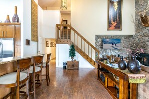 Condo, Multiple Beds (Lodge at 100 W Beaver Creek 808, 3BD ) | Dining - Lodge at 100 W Beaver Creek 808, 3BD Penthouse in Heart of Avon (Avon)
