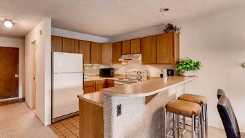 Condo, Multiple Beds (Apollo Park A205, 1BD Condo) | Private kitchen