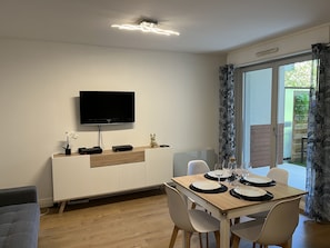 Dining - Deux Pièces Cosy (Carrières-sous-Poissy)