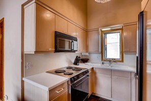 Condo, várias camas (All Seasons C2, 2BD Condo) | Cozinha privada
