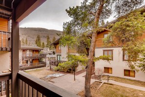 Appartamento, letti multipli (All Seasons C2, 2BD Condo) | Balcone