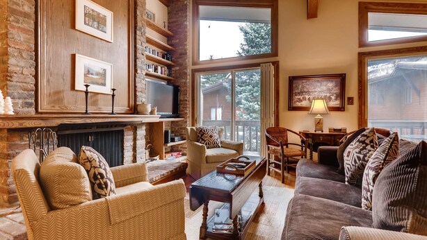 Condo, Multiple Beds (All Seasons C1, 2BD Condo) | Living room - All Seasons C1, 2BD Condo (Vail)