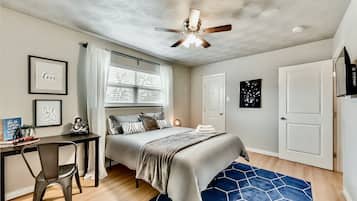 1 dormitorio, tabla de planchar con plancha, wifi gratis y ropa de cama