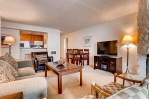 Condo, Multiple Beds (Evergreen 503, 2BD Condo) | Living room