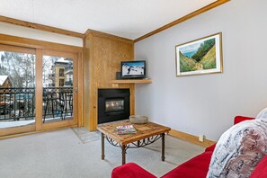 House, Multiple Beds (Lifthouse 314, Studio Condo) | Living room - Lifthouse 314, Studio Condo (Vail)