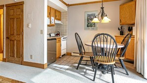 Casa, 1 cama de matrimonio con sofá cama (Lift House 314, Studio Condo in Vail ) | Cocina privada