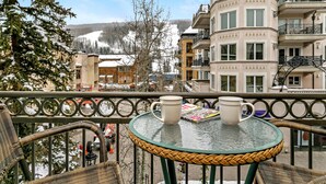 Casa, 1 cama de matrimonio con sofá cama (Lift House 314, Studio Condo in Vail ) | Balcón