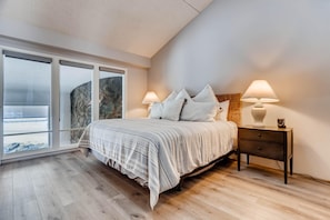 Condo, Multiple Beds (Evergreen 604, 2BD Condo) | 2 bedrooms