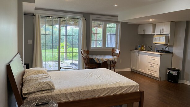 Unclassified image, 1 of 11, button - Bright and Spacious room (Brampton)