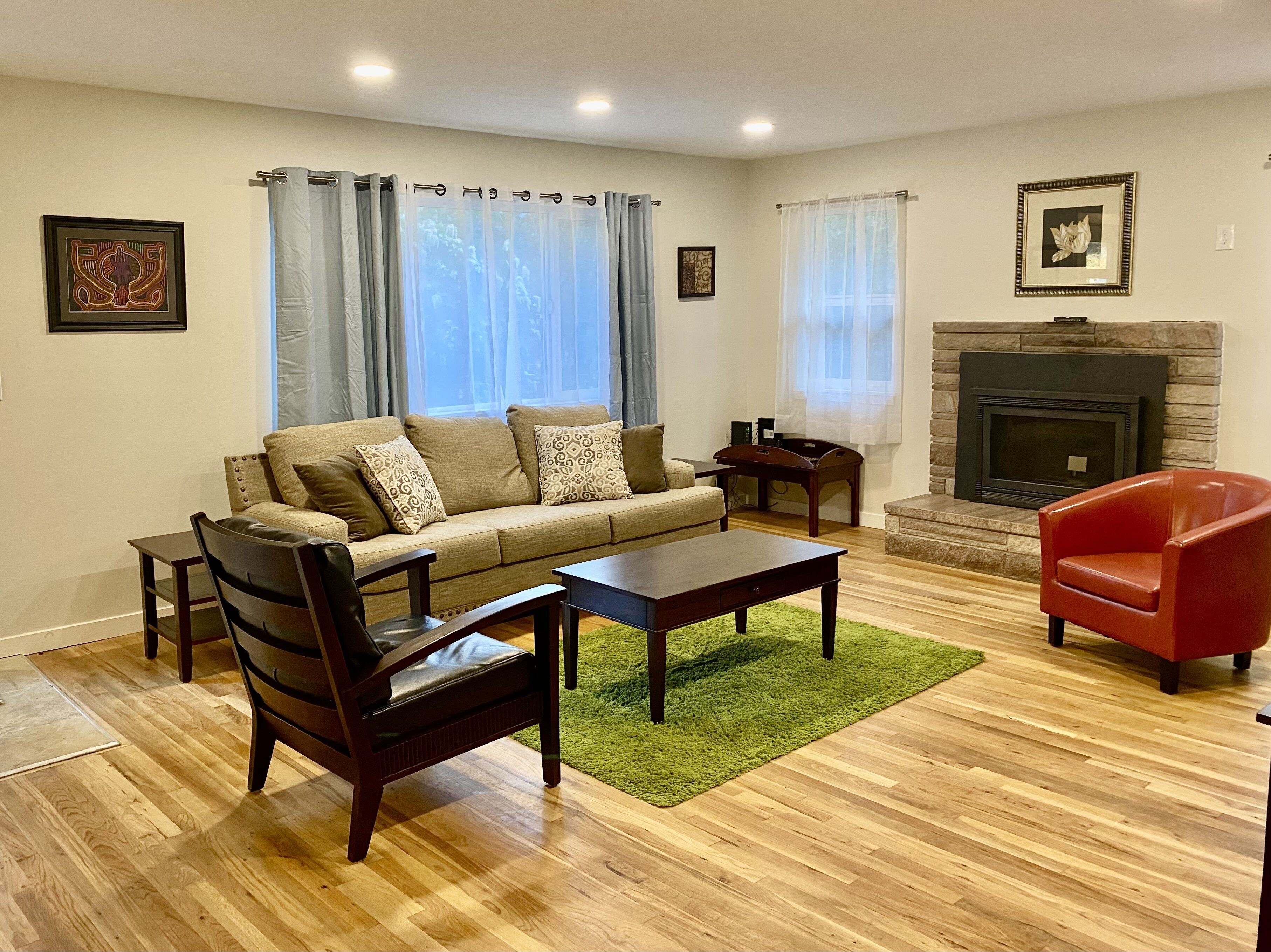 The Plum House - Safe, quiet, cozy, and close to downtown, OHSU, Lewis & Clark