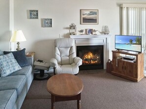 House, 2 Queen Beds (Sea Breeze) | Living area